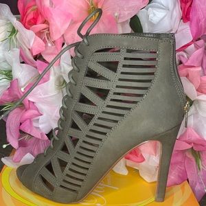 Paprika Open Toe Booties Size 7, Olive Green
